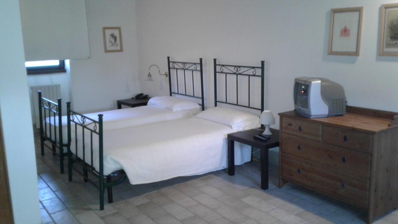 Agriturismo San Bruno San Colombano al Lambro Buitenkant foto